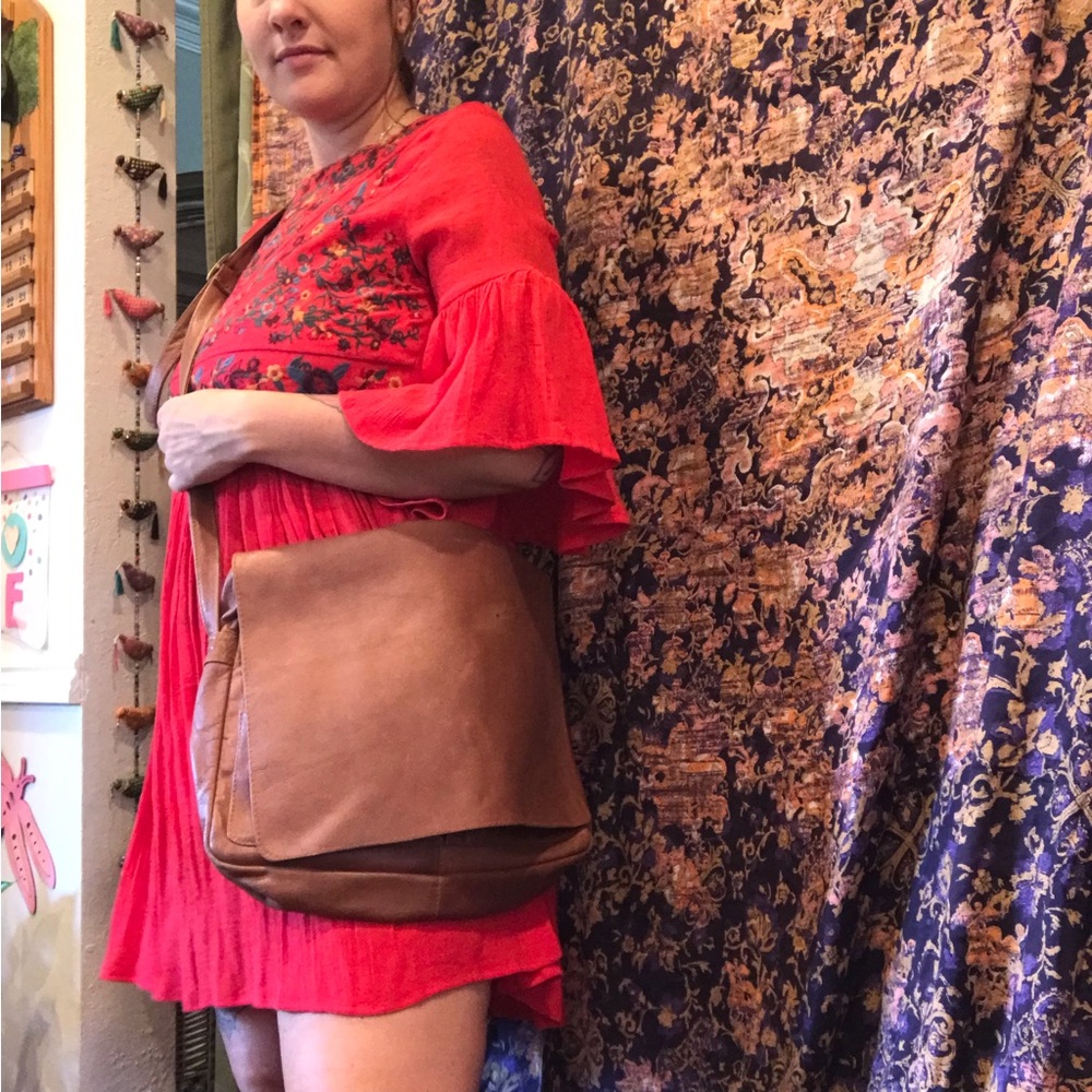 Vintage Leather Messenger Bag - Picture 3 of 16